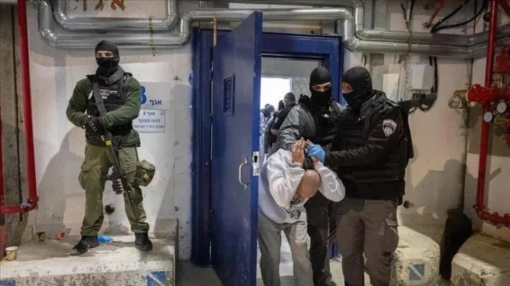 هيئة الأسرى: ثلاثة أسرى يعانون الإهمال الطبي المتعمد في سجون الاحتلال